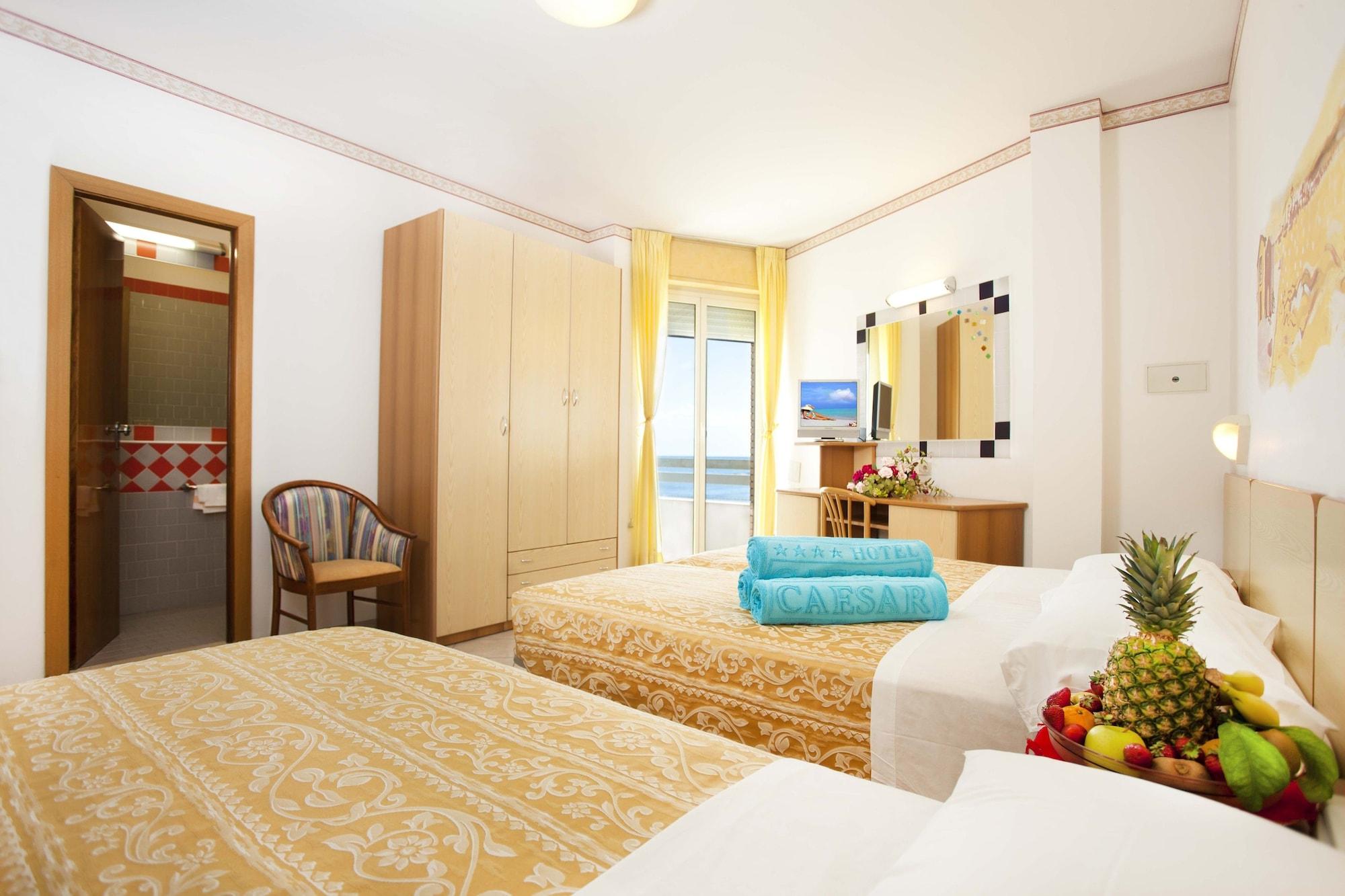 Hotel Caesar Cesenatico Esterno foto