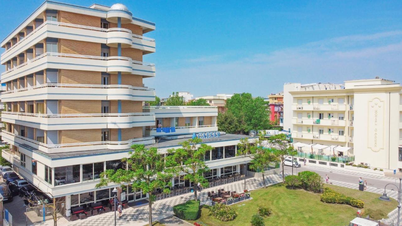 Hotel Caesar Cesenatico Esterno foto